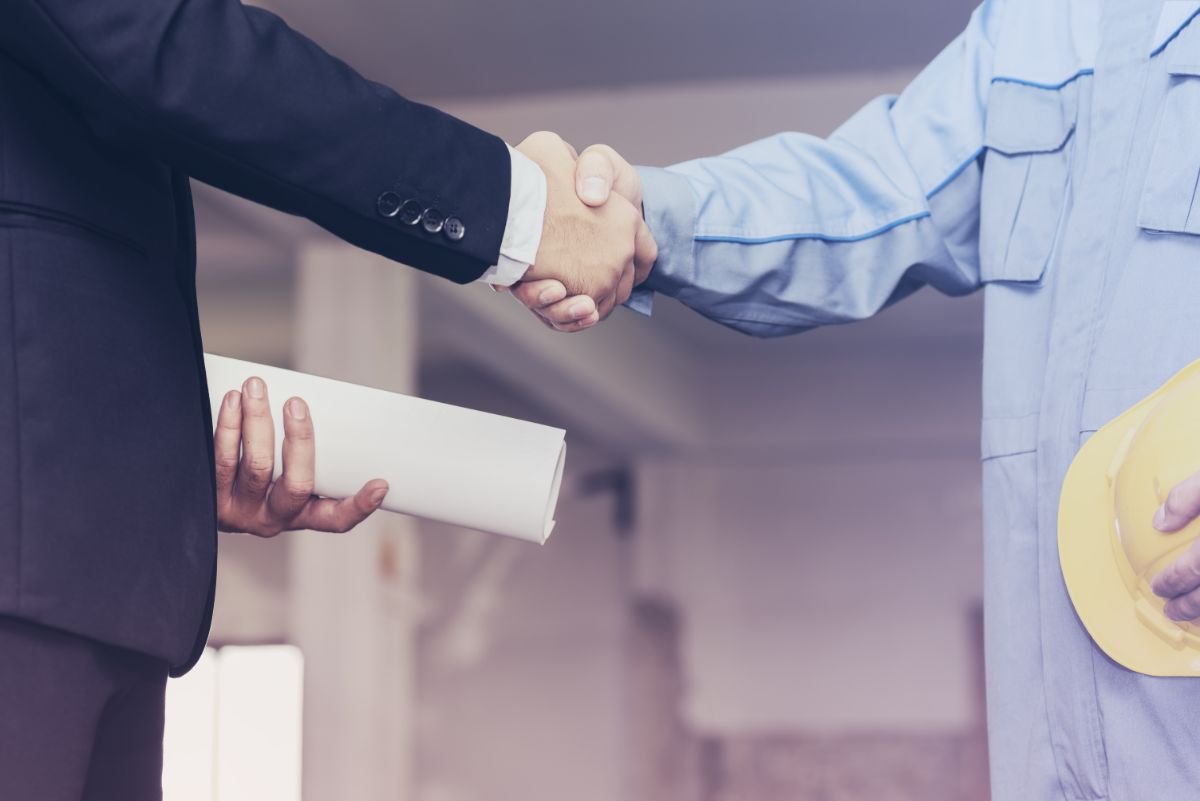 The Difference Between Hiring an Architect and a Designer: Which Is Right for You?